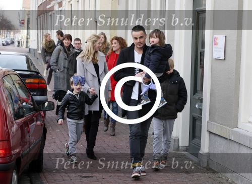 Leiden 10 februari 2013
Premiere Woezel en Pip in de Leidse schouwburg. Dinand Woesthoff met zoon
Peter Smulders bv
