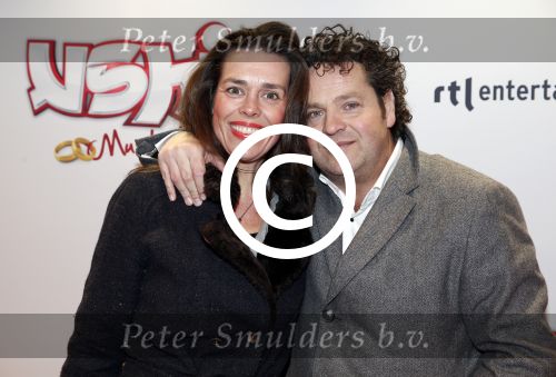 Amsterdam 11 februari 2013
Premiere Ushi must marry met Wendy v Dijk in Tuschinski. Dirk Zeelenberg met vrouw
Peter Smulders bv