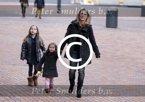 Amsterdam 3 februari 2013
Premiere Ted en de Schat in pathe Arena. Elle v Rijn met dochters
Peter Smulders bv