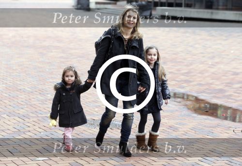 Amsterdam 3 februari 2013
Premiere Ted en de Schat in pathe Arena. Elle v Rijn met dochters
Peter Smulders bv
