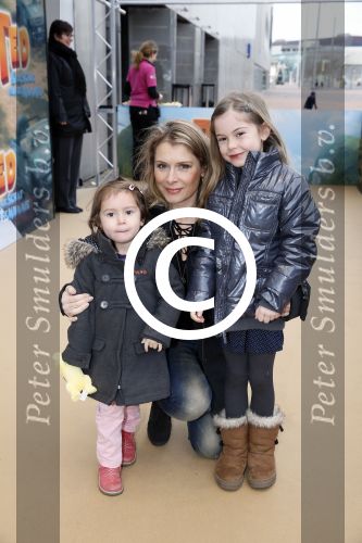 Amsterdam 3 februari 2013
Premiere Ted en de Schat in pathe Arena. Elle v Rijn met dochters
Peter Smulders bv