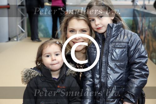 Amsterdam 3 februari 2013
Premiere Ted en de Schat in pathe Arena. Elle v Rijn met dochters
Peter Smulders bv