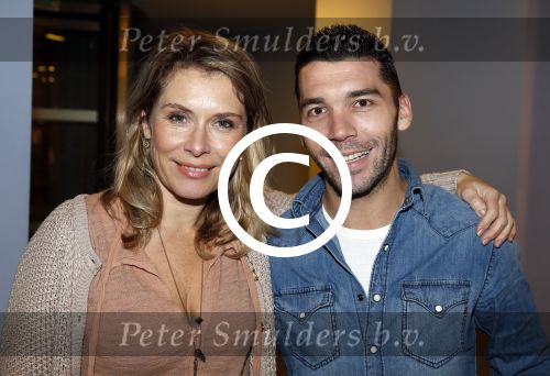 Haarlem 31 januari 2013
Premiere terug naar de kust in de schouwburg van Haarlem. Elle v Rijn met (een) vriend?
Peter Smulders bv