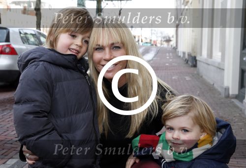 Leiden 10 februari 2013
Premiere Woezel en Pip in de Leidse schouwburg. Ellemieke Vermolen met zoons
Peter Smulders bv