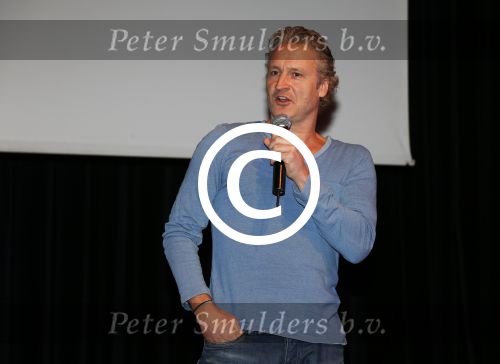 Amsterdam 15 februari 2013
Presentatie rtl programma lets dance now met oa Chantal Janzen Jan Kooijman Dan Karaty en Lieke v Lexmond. Erland Galjaard
Peter Smulders bv