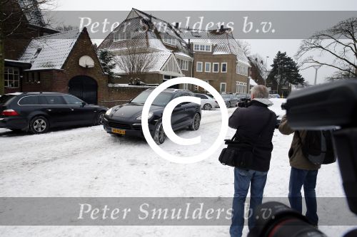 Amsterdam 22 januari 2013
Estelle Cruijff en twee vrienden hebben Badr Hari opgehaald nadat hij vrijgelaten is uit de gevangenis. Bij hun huis stond veel pers te wachten.
Peter Smulders bv