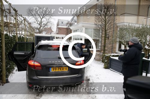Amsterdam 22 januari 2013
Estelle Cruijff en twee vrienden hebben Badr Hari opgehaald nadat hij vrijgelaten is uit de gevangenis. Bij hun huis stond veel pers te wachten.
Peter Smulders bv