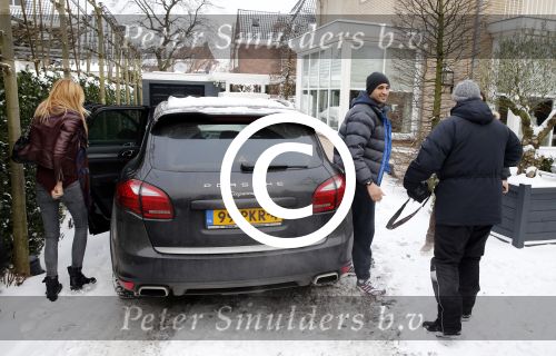 Amsterdam 22 januari 2013
Estelle Cruijff en twee vrienden hebben Badr Hari opgehaald nadat hij vrijgelaten is uit de gevangenis. Bij hun huis stond veel pers te wachten.
Peter Smulders bv