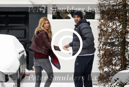 Amsterdam 22 januari 2013
Estelle Cruijff en twee vrienden hebben Badr Hari opgehaald nadat hij vrijgelaten is uit de gevangenis. Bij hun huis stond veel pers te wachten.
Peter Smulders bv