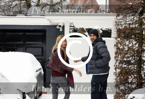 Amsterdam 22 januari 2013
Estelle Cruijff en twee vrienden hebben Badr Hari opgehaald nadat hij vrijgelaten is uit de gevangenis. Bij hun huis stond veel pers te wachten.
Peter Smulders bv