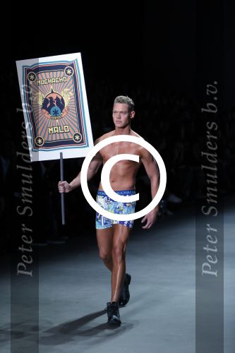 Amsterdam 25 januari 2013
Modeshow muchachomalo tijdens amsterdam fashion week met oa Ferry Doedens.
Peter Smulders bv
