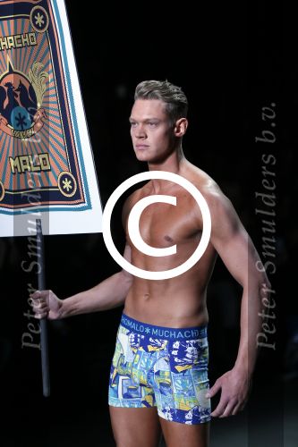 Amsterdam 25 januari 2013
Modeshow muchachomalo tijdens amsterdam fashion week met oa Ferry Doedens.
Peter Smulders bv