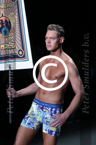 Amsterdam 25 januari 2013
Modeshow muchachomalo tijdens amsterdam fashion week met oa Ferry Doedens.
Peter Smulders bv