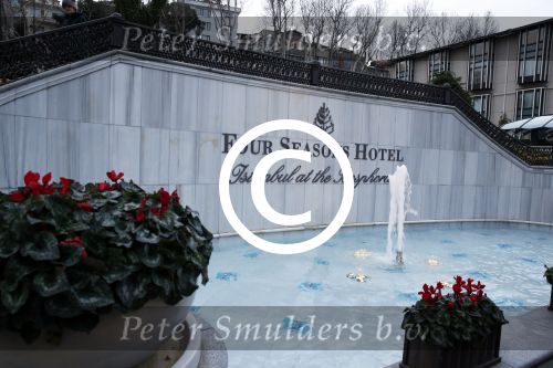 Istanbul 24 januari 2013
Op bezoek bij Wesley Sneijder en zijn vrouw Yolanthe Sneijder Cabau.
Ze slapen in het four seasons hotel . Wesley gaat spelen voor Galatasaray en wordt als een held binnengehaald.
Peter Smulders bv
