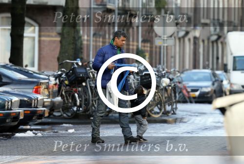 Amsterdam 6 februari 2013
Frank Rijkaard en zijn vrouw hebben hun zoon opgehaald van school
Peter Smulders bv