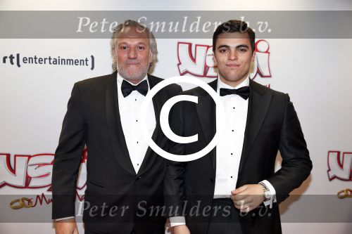 Amsterdam 11 februari 2013
Premiere Ushi must marry met Wendy v Dijk in Tuschinski. Frank Wisse met zoon Bob
Peter Smulders bv