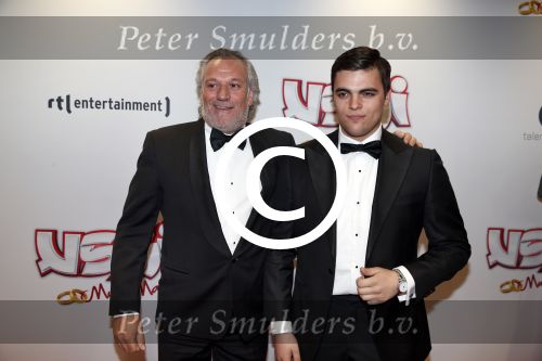 Amsterdam 11 februari 2013
Premiere Ushi must marry met Wendy v Dijk in Tuschinski. Frank Wisse met zoon Bob
Peter Smulders bv