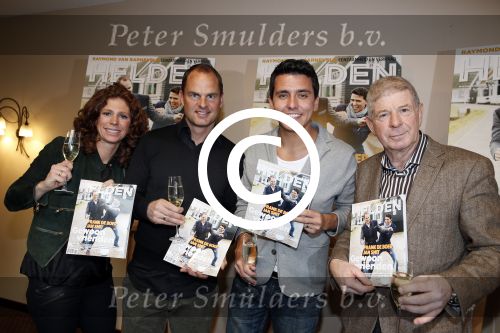Volendam Katwoude 8 februari 2013
Presentatie nieuwe helden van Barbara en Frits Barend met in het blad Frank de Boer en Jan Smit bij hotel v d Valk.
Peter Smulders bv