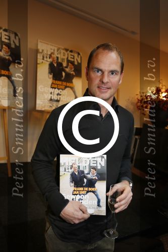 Volendam Katwoude 8 februari 2013
Presentatie nieuwe helden van Barbara en Frits Barend met in het blad Frank de Boer en Jan Smit bij hotel v d Valk.
Peter Smulders bv
