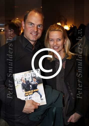 Volendam Katwoude 8 februari 2013
Presentatie nieuwe helden van Barbara en Frits Barend met in het blad Frank de Boer en Jan Smit bij hotel v d Valk. Frank met zijn vrouw Helen
Peter Smulders bv