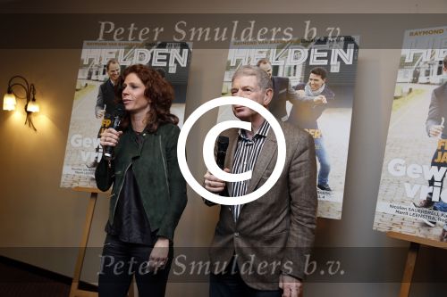 Volendam Katwoude 8 februari 2013
Presentatie nieuwe helden van Barbara en Frits Barend met in het blad Frank de Boer en Jan Smit bij hotel v d Valk.
Peter Smulders bv