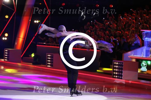 Hilversum 19 januari 2013
Opnames sterren dansen op het ijs in studio 24 gepresenteerd door Gerard Joling. GABY BLAASER EN SHAATSPARTNER BENOIT RICHAUD
Peter Smulders bv