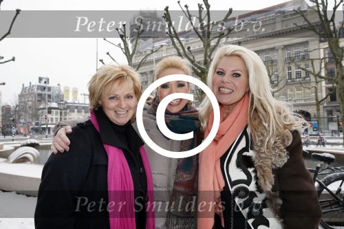 Amsterdam 26 januari 2013
Debbie Jenner Gemma v Eck en Marga Scheide tijdens intervieuw voor Stry in hotel Americain.
Peter Smulders bv