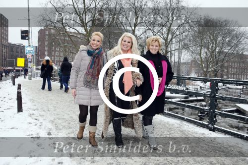 Amsterdam 26 januari 2013
Debbie Jenner Gemma v Eck en Marga Scheide tijdens intervieuw voor Stry in hotel Americain.
Peter Smulders bv