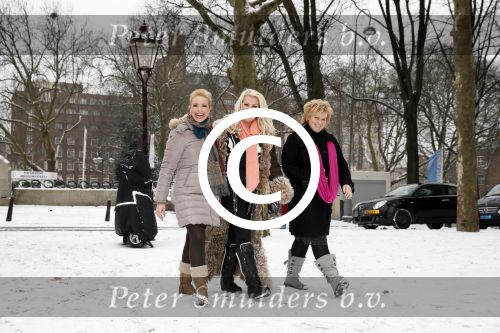 Amsterdam 26 januari 2013
Debbie Jenner Gemma v Eck en Marga Scheide tijdens intervieuw voor Stry in hotel Americain.
Peter Smulders bv