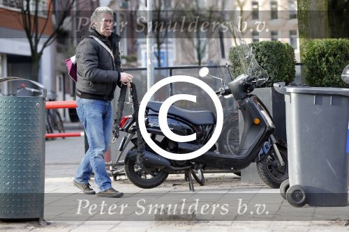 Amsterdam 4 februari 2013
Hajo Bruijns met zijn scooter.
Peter Smulders bv