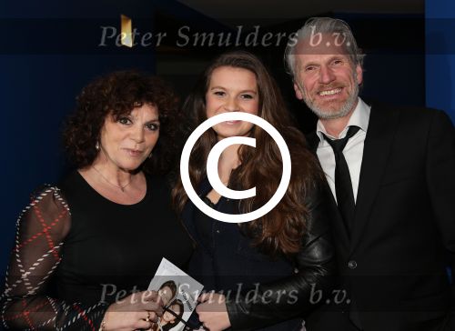 Haarlem, 18 Februari 2013
Premiere Kramer vs Kramer
Henriette Tol met haar dochter Louise en man Rob Snoeks
Foto Peter Smulders BV