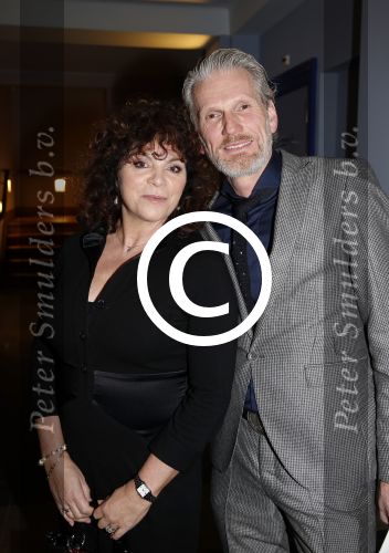 Haarlem 31 januari 2013
Premiere terug naar de kust in de schouwburg van Haarlem. Henriette Tol met man Rob Snoek
Peter Smulders bv