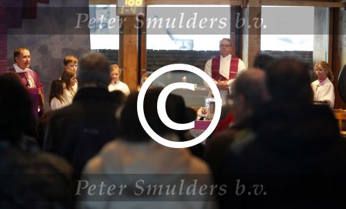 Lech 17 februari 2013
Herdenkingsdienst Prins Friso in de kerk van Lech. Er stond een lijst met kaarsjes.
Peter Smulders bv