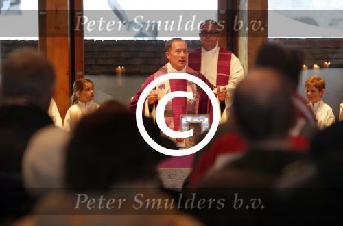 Lech 17 februari 2013
Herdenkingsdienst Prins Friso in de kerk van Lech. Er stond een lijst met kaarsjes.
Peter Smulders bv