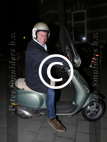 Amsterdam 13 februari 2013
Huub Stapel op zijn Vespa scooter.
Peter Smulders bv