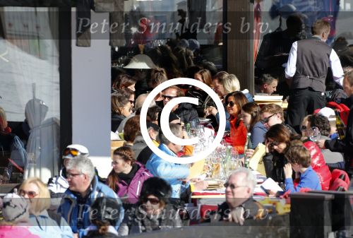 Oberlech 17 februari 2013
Ivo Niehe op skivakantie met zijn vrouw en vrienden.
Peter Smulders bv