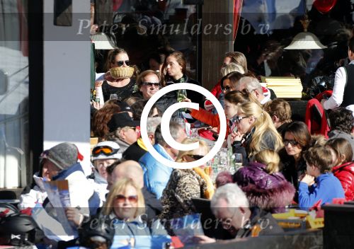 Oberlech 17 februari 2013
Ivo Niehe op skivakantie met zijn vrouw en vrienden.
Peter Smulders bv