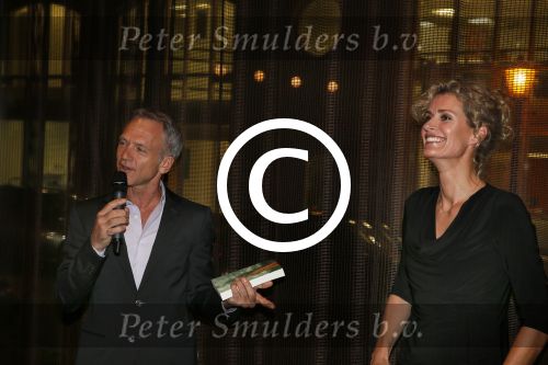 Amsterdam 4 februari 2013
Presentatie boek Patricia Snel in V hotel . Jaap Jongbloed krijgt het eerste exemplaar en zijn vriendin Quirine Melssen zingt verschillende liederen.
Peter Smulders bv