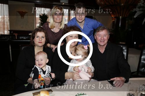Volendam 14 februari 2013
Presentatie cd Jan Keizer en Annie Schilder bij old dutch. jan met zijn familie
Peter Smulders bv