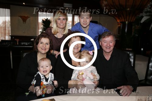 Volendam 14 februari 2013
Presentatie cd Jan Keizer en Annie Schilder bij old dutch. jan met zijn familie
Peter Smulders bv