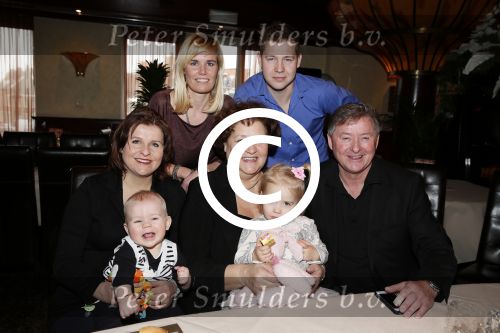 Volendam 14 februari 2013
Presentatie cd Jan Keizer en Annie Schilder bij old dutch. jan met zijn familie
Peter Smulders bv