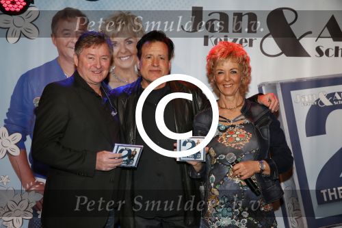 Volendam, 14 Februari 2013
Uitreiking CD van Jan Keizer en Anny schilder met de naam, The Two Of Us.
Met George Baker
Foto Peter Smulders BV
