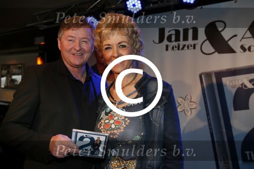 Volendam, 14 Februari 2013
Uitreiking CD van Jan Keizer en Anny schilder met de naam, The Two Of Us.
Foto Peter Smulders BV