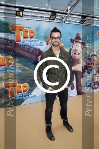 Amsterdam 3 februari 2013
Premiere Ted en de Schat in pathe Arena. jan Kooijman met vriendin
Peter Smulders bv