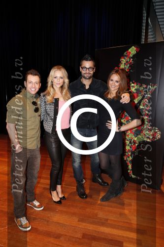 Amsterdam 15 februari 2013
Presentatie rtl programma lets dance now met oa Chantal Janzen Jan Kooijman Dan Karaty en Lieke v Lexmond.
Peter Smulders bv