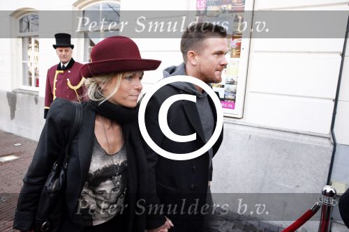 Leiden 10 februari 2013
Premiere Woezel en Pip in de Leidse schouwburg. Johnny de Mol met zijn vriendin Josje Huisman
Peter Smulders bv