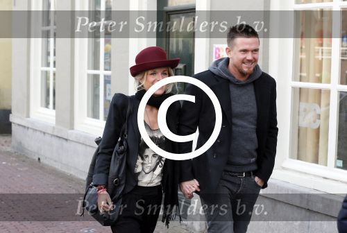 Leiden 10 februari 2013
Premiere Woezel en Pip in de Leidse schouwburg. Johnny de Mol met zijn vriendin Josje Huisman
Peter Smulders bv
