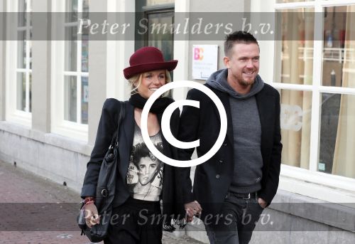 Leiden 10 februari 2013
Premiere Woezel en Pip in de Leidse schouwburg. Johnny de Mol met zijn vriendin Josje Huisman
Peter Smulders bv