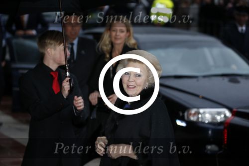 Utrecht 1 februari 2013
Koningin Beatrix viert haar 75e verjaardag in het beatrix theater in Utrecht. Koningin met prinses Mabel
Peter Smulders bv