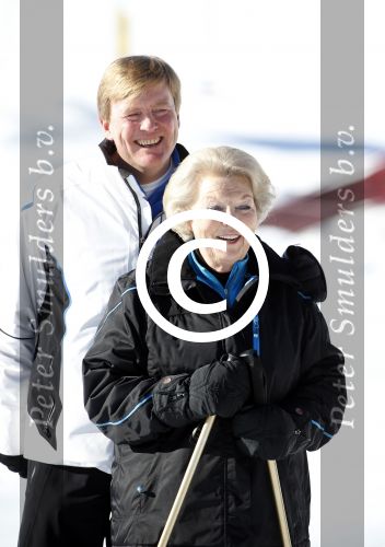 Lech, 18 Februari 2013 Fotoshoot Kon. huis in Lech tijdens de wintersportvakantie met o.a.: Koningin Beatrix, Prins Willem Alexander, Prinses Maxima, Prinses Amalia, Prinses Alexia en Prinses Ariane.
Foto Peter Smulders BV